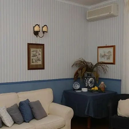 Sleeps 2 Air Con Appartamento Praiano